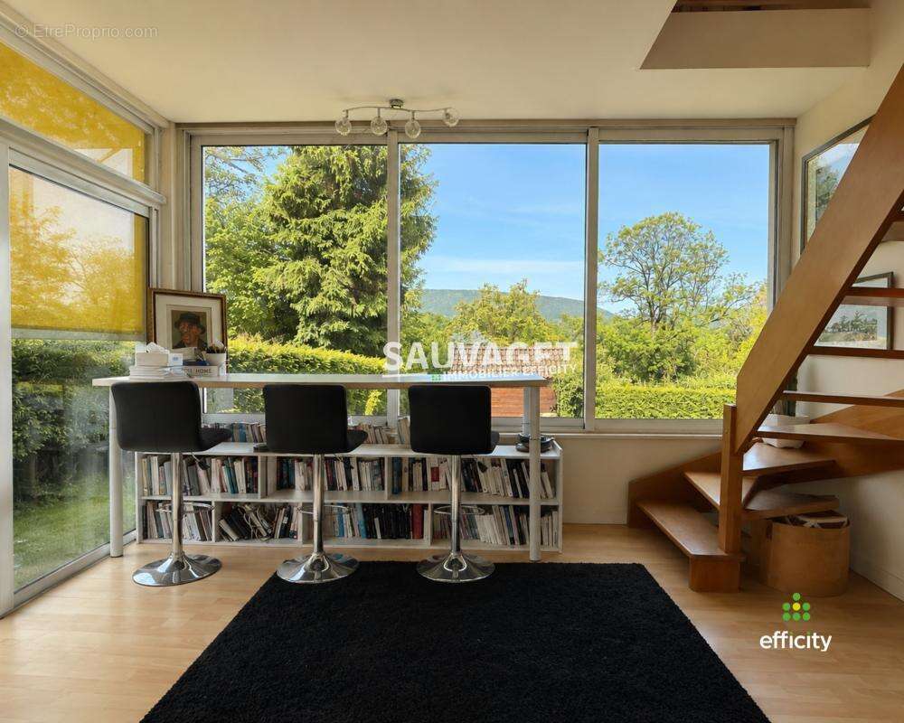 Maison à REIGNIER
