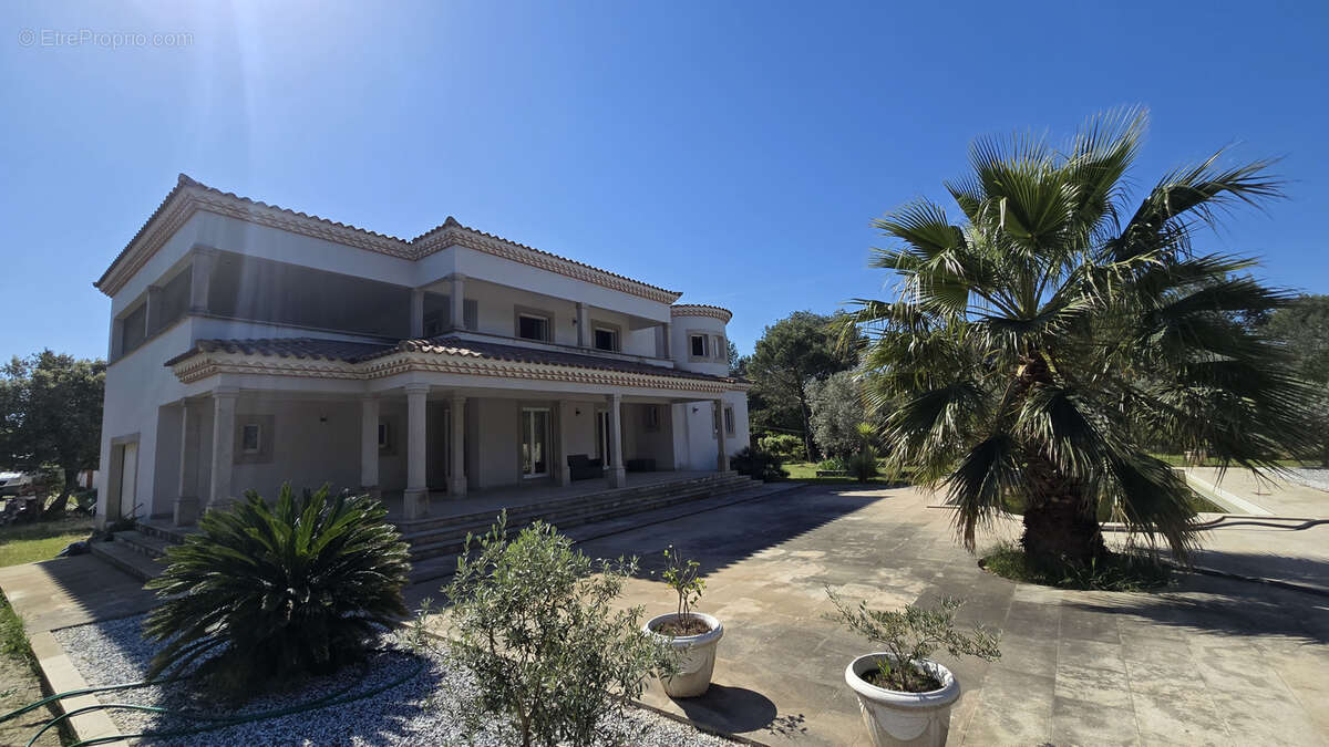 Maison à NIMES