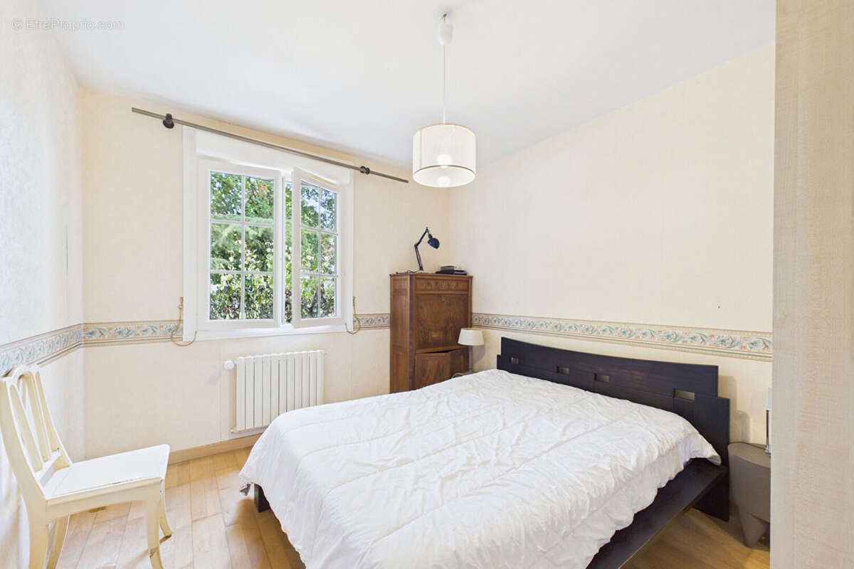 Maison de plain-pied 193 m² - Parcelle de 2900 m² au calme - 5 chambres + bureau - photo 11