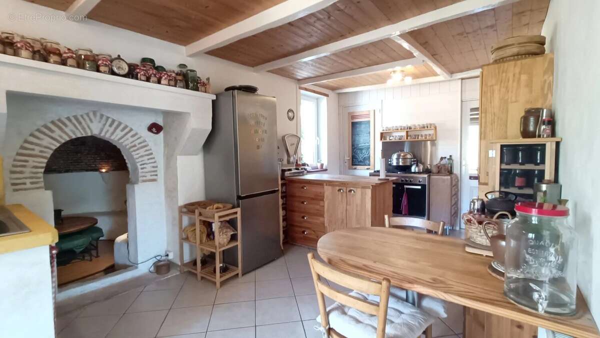 Maison avec dépendances chiré en montreuil - photo 9