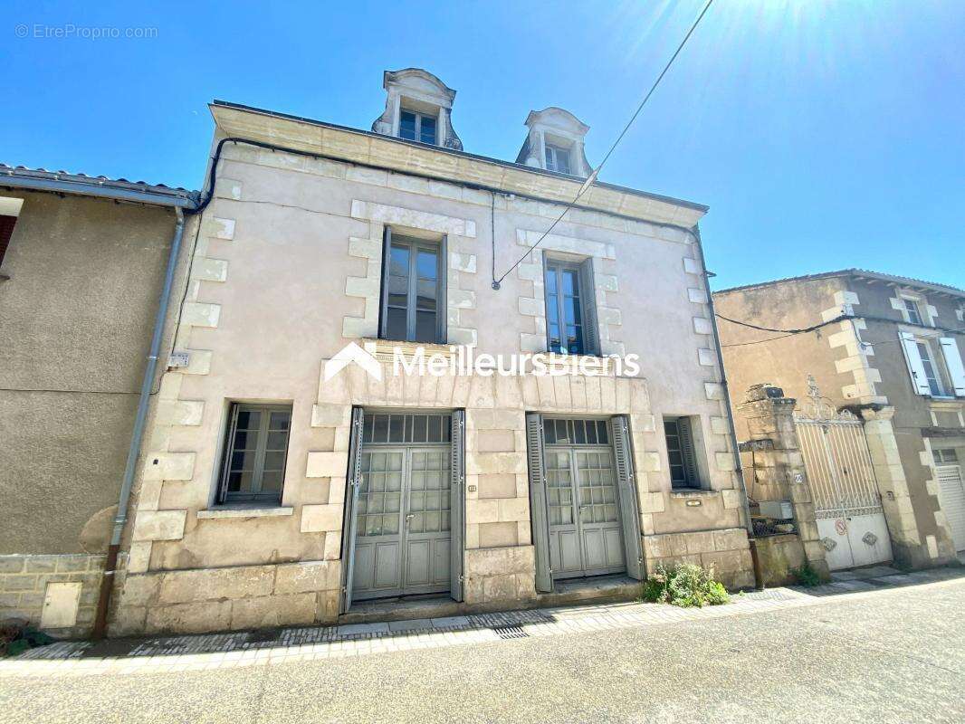 Maison de bourg de 110m² à Dissay - photo 2
