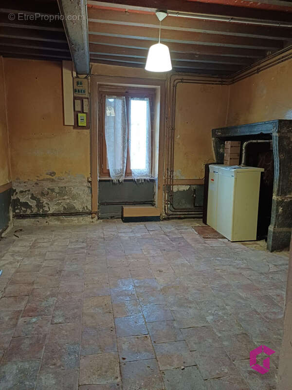 Maison de ville à rénover - photo 4