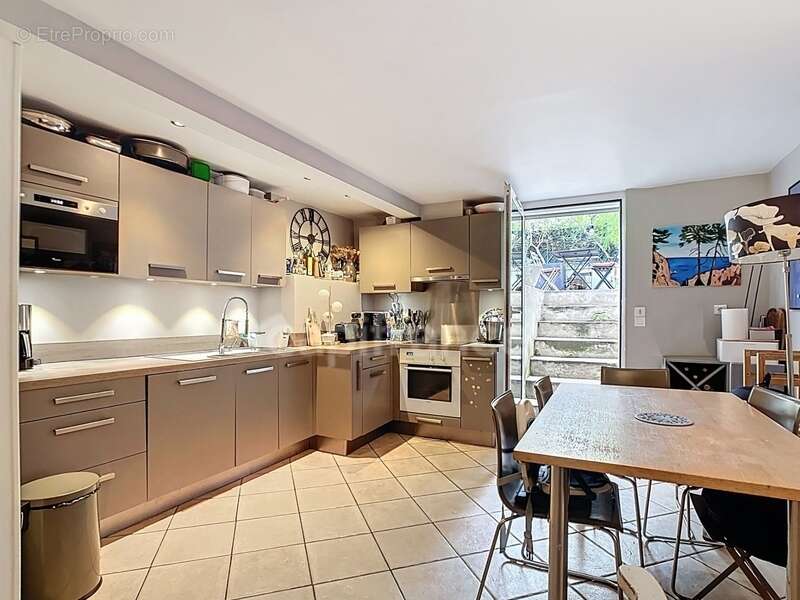 Maison à ASNIERES-SUR-SEINE