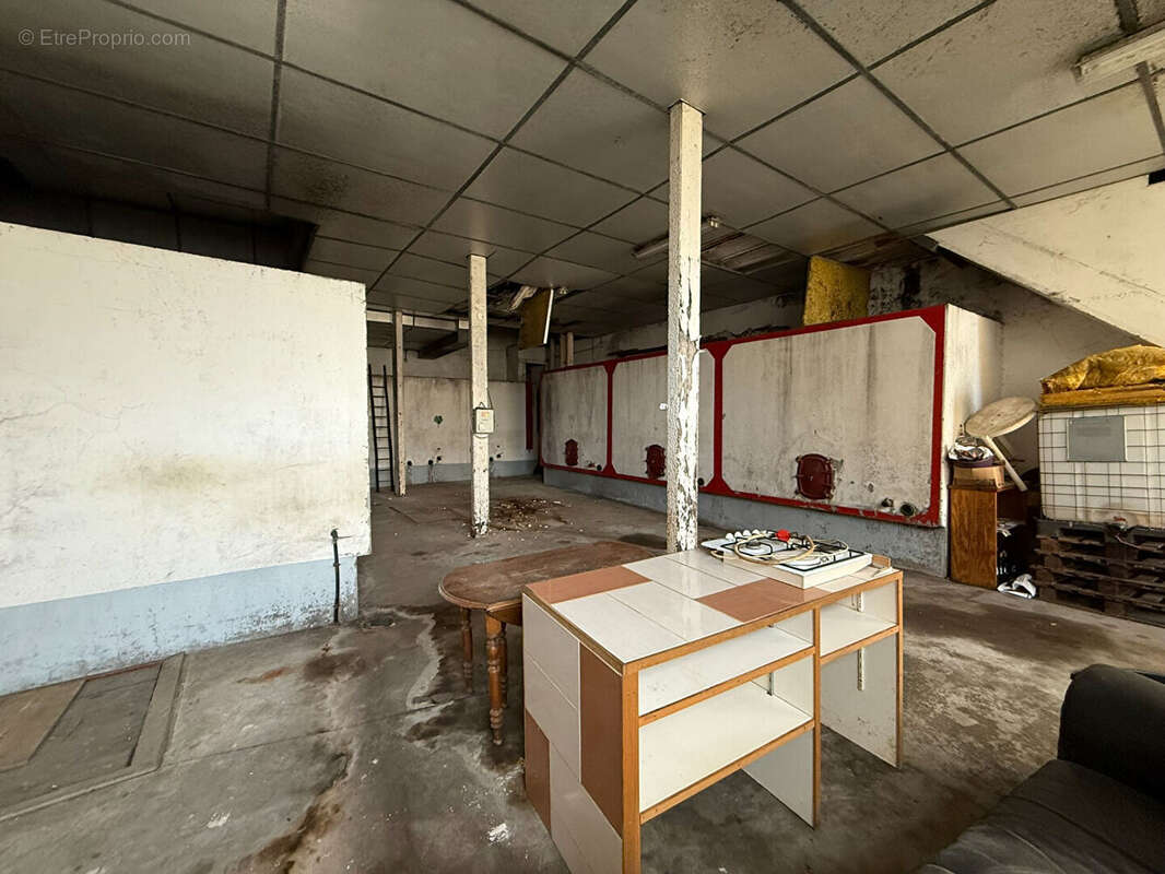 Maison à SAINT-LAMBERT-DU-LATTAY