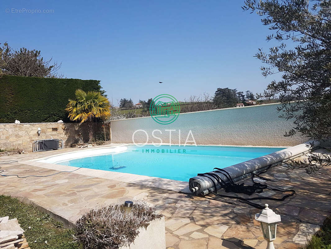 Maison à SAINT-MARTIN-LA-PLAINE