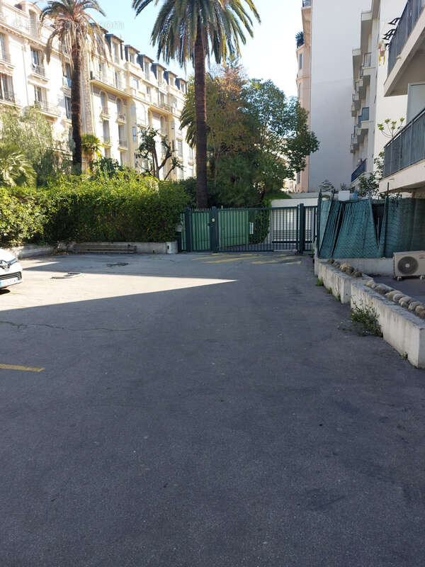Parking à NICE