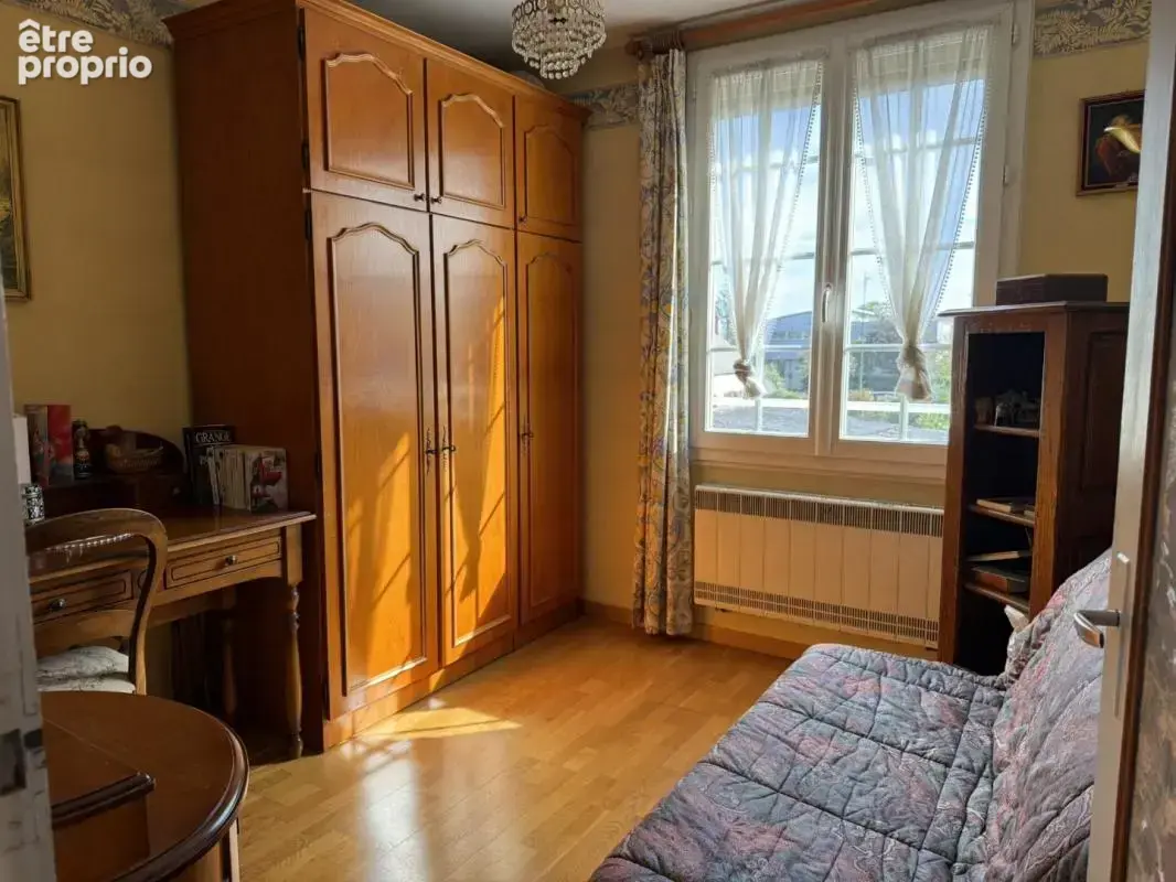Maison 5 pièces 69 m² à vendre à Saint-Doulchard (18230) - photo 7