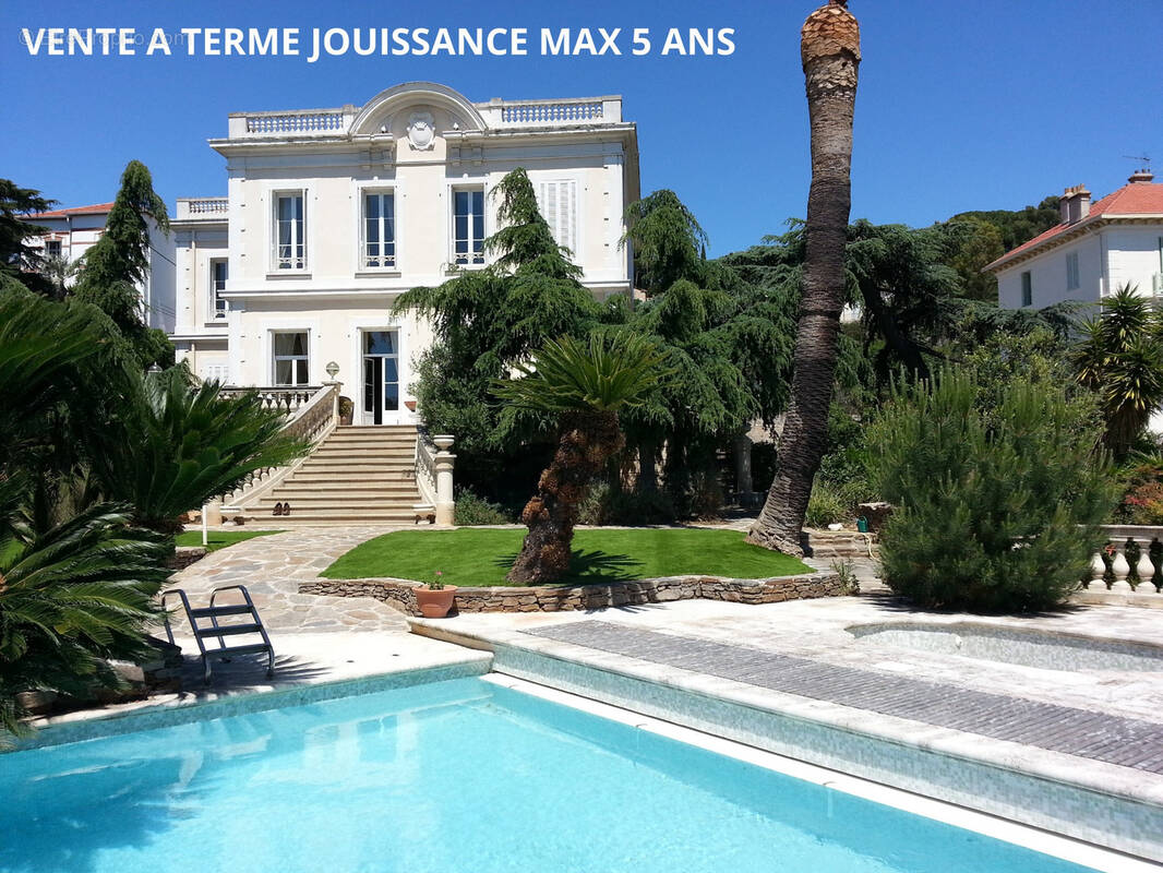 Autre à HYERES