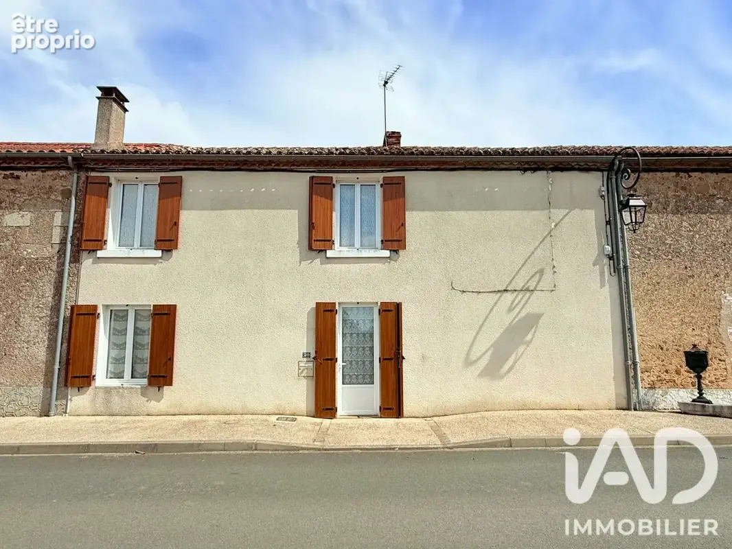 Photo 1 - Maison à MILLAC
