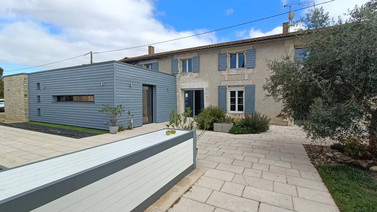 Maison à LE ROCHEREAU