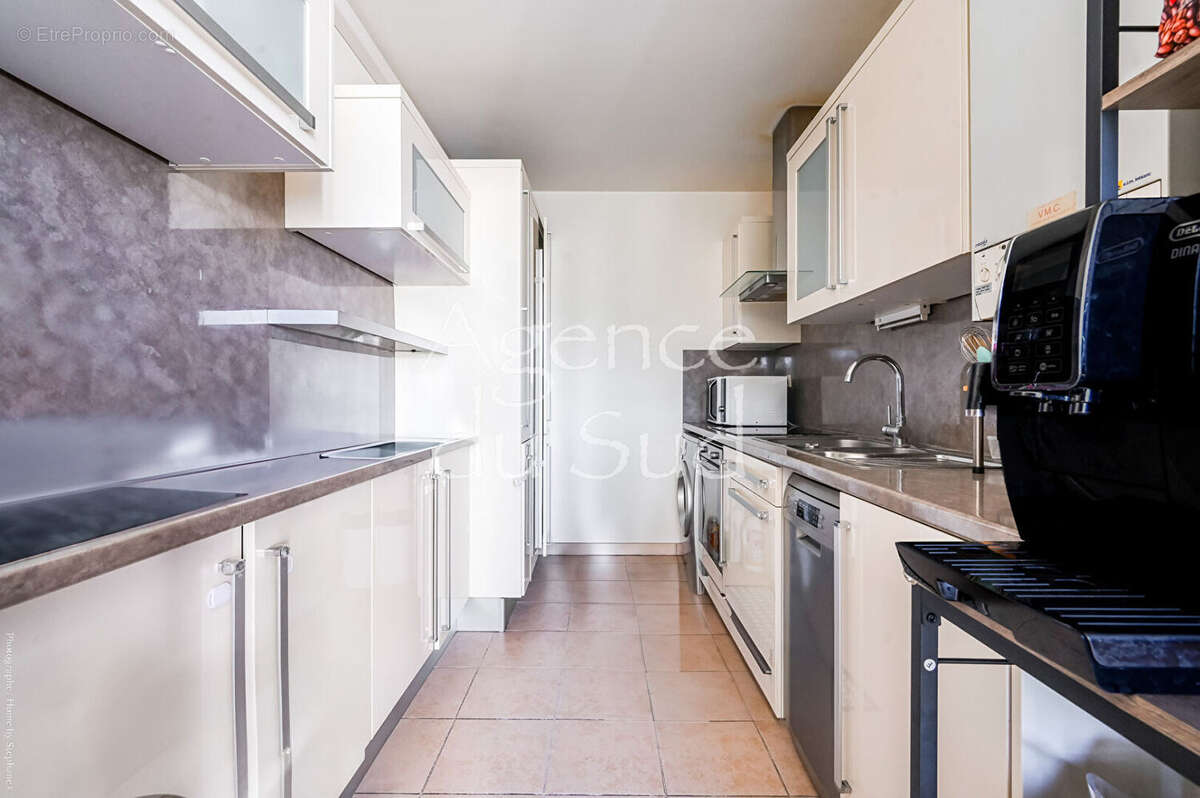 AUBAGNE - Appartement 3 pièces 75 m2 avec Terrasse et Stationnement - photo 4