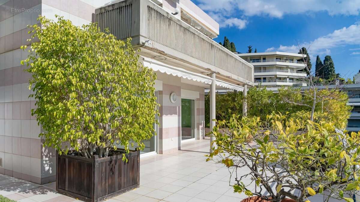 Appartement à MENTON