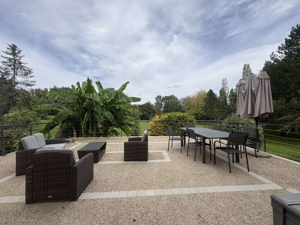 Maison à VILLEFAGNAN