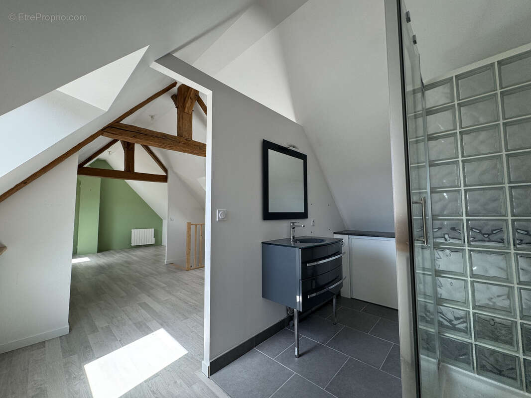 Maison en pierre familiale - quartier calme - photo 18