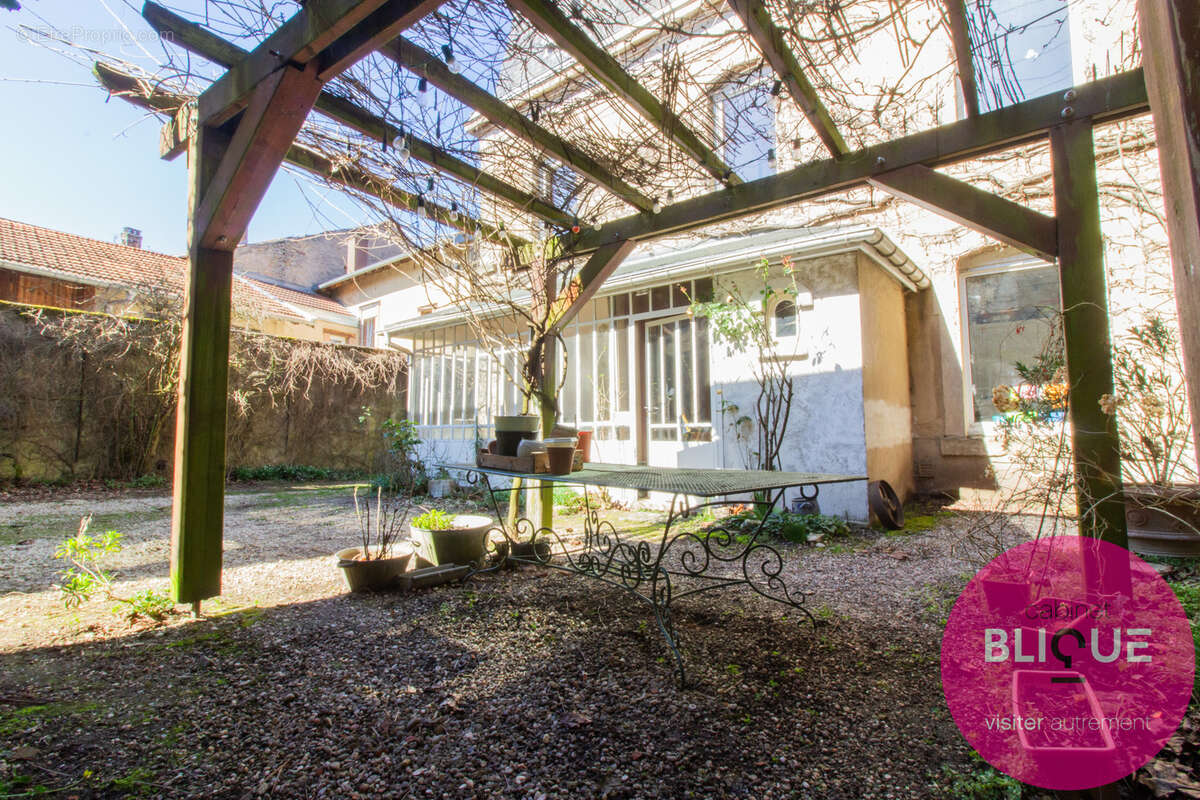 Maison à DOMEVRE-SUR-VEZOUZE