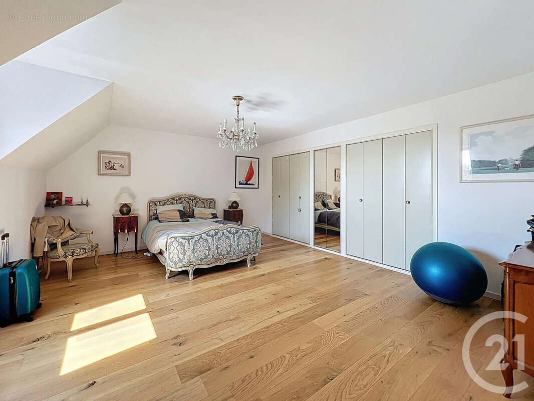 Maison à HAUTEVILLE-LES-DIJON