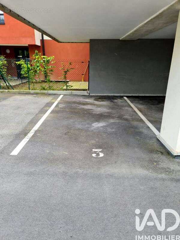 Photo 2 - Parking à PONTAULT-COMBAULT