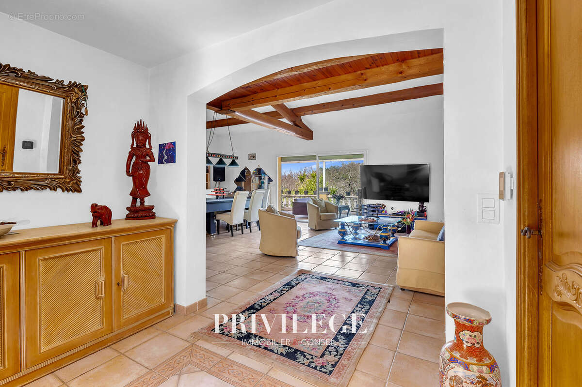 Maison à LES ADRETS-DE-L'ESTEREL