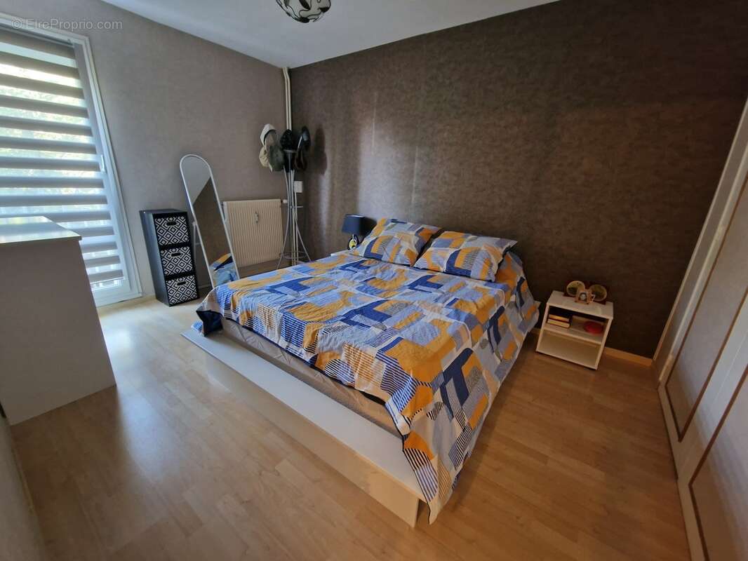 APPARTEMENT à vendre 5 pièces d'env 90 m2 VITTEL (88) avec BALCON, GARAGE, 2 CAVES - photo 6