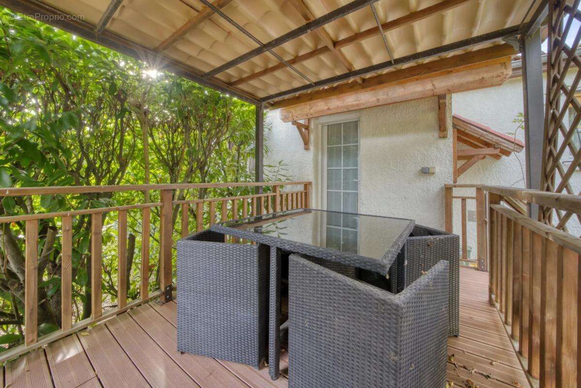 Charmante maison 4 pièces avec jardin à Saintes - photo 2