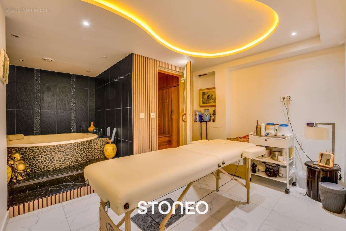 Maison à LE PLESSIS-ROBINSON