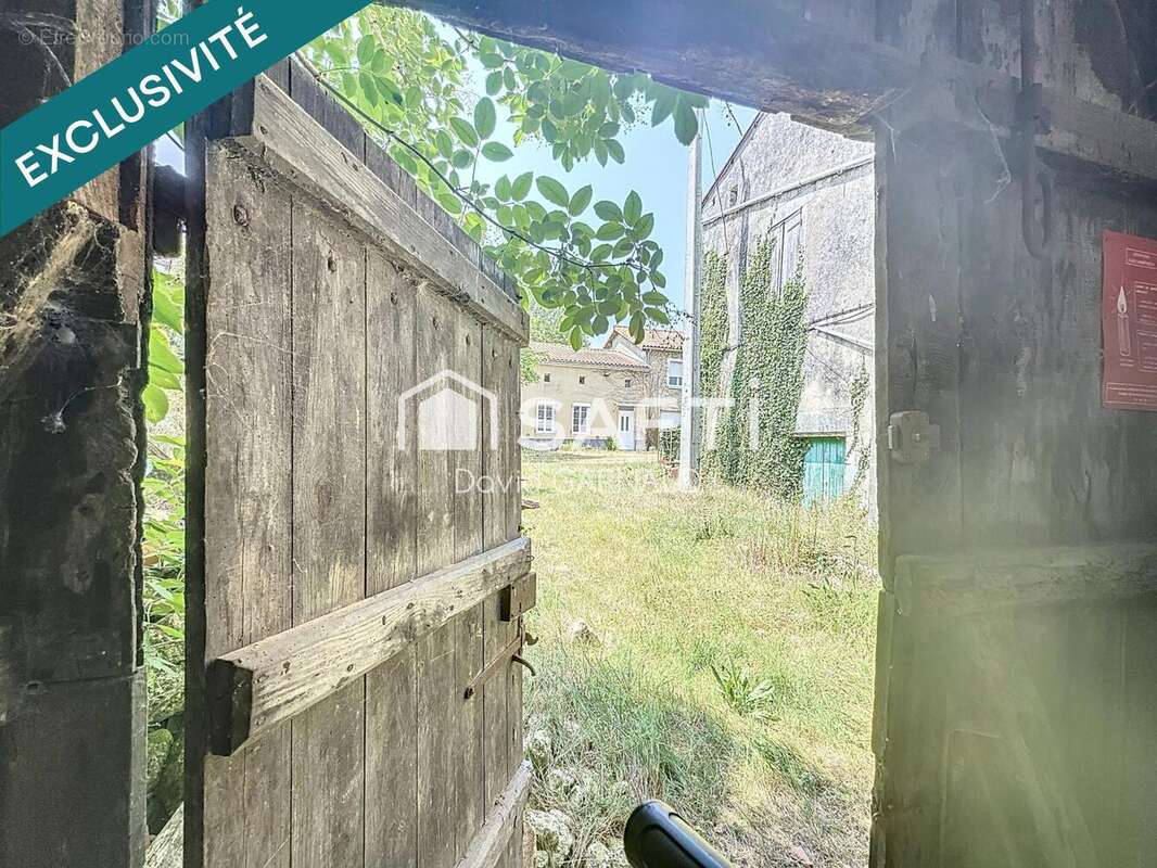 Photo 6 - Maison à ROULLET-SAINT-ESTEPHE