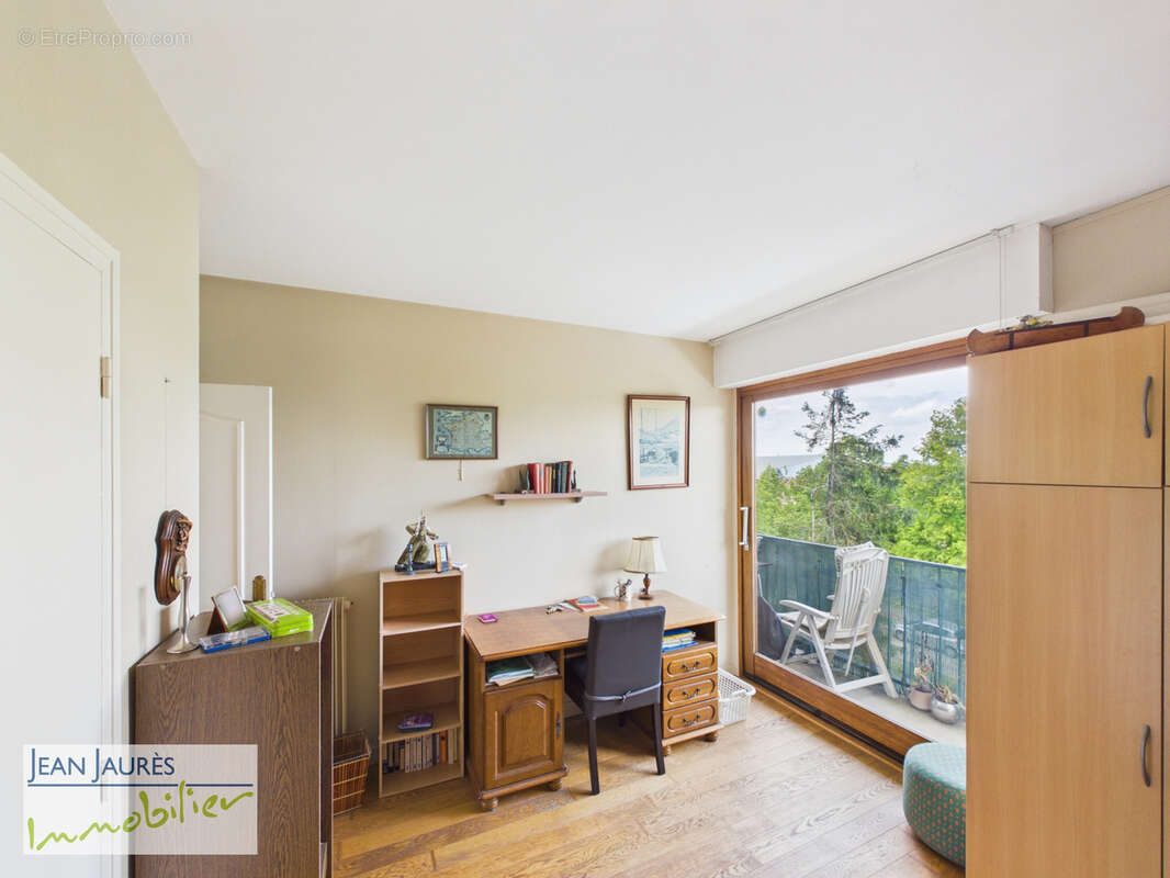 Appartement lumineux avec balcon, garage et vue dégagée   Résidence Saint-Bruno - photo 8