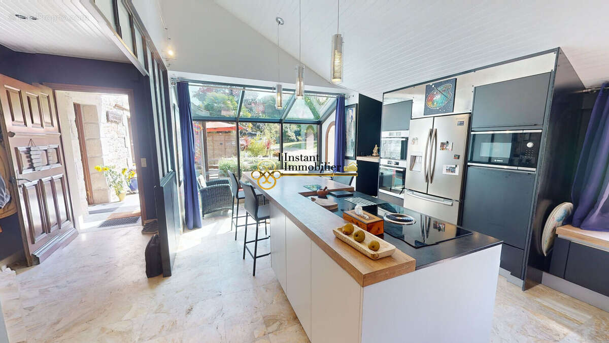 Maison à PLOUEGAT-GUERAND