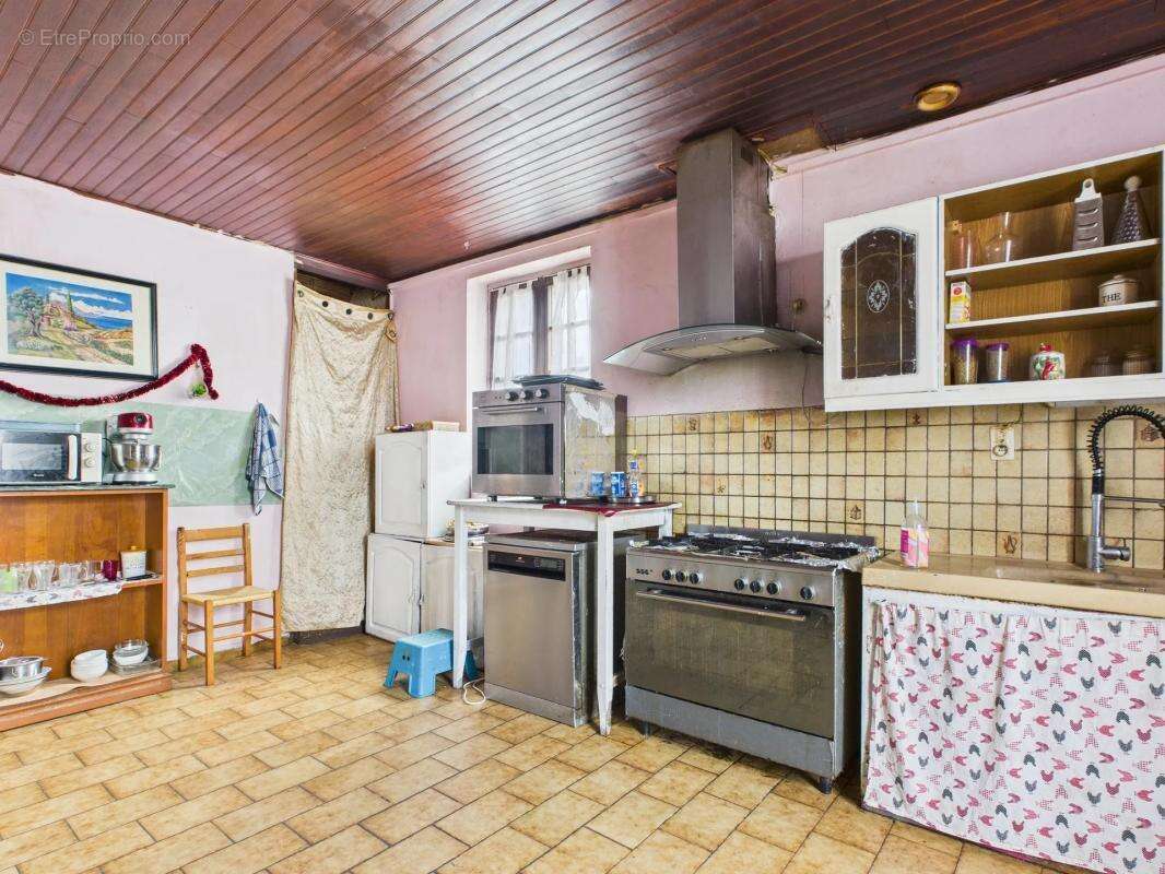 Maison à SEREZIN-DU-RHONE