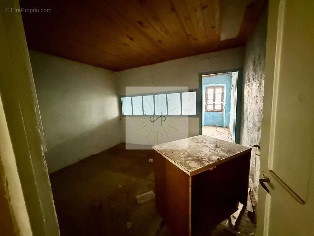 Maison à MONTELIMAR