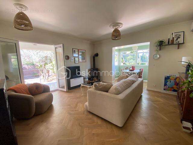 Maison à TOURRETTES