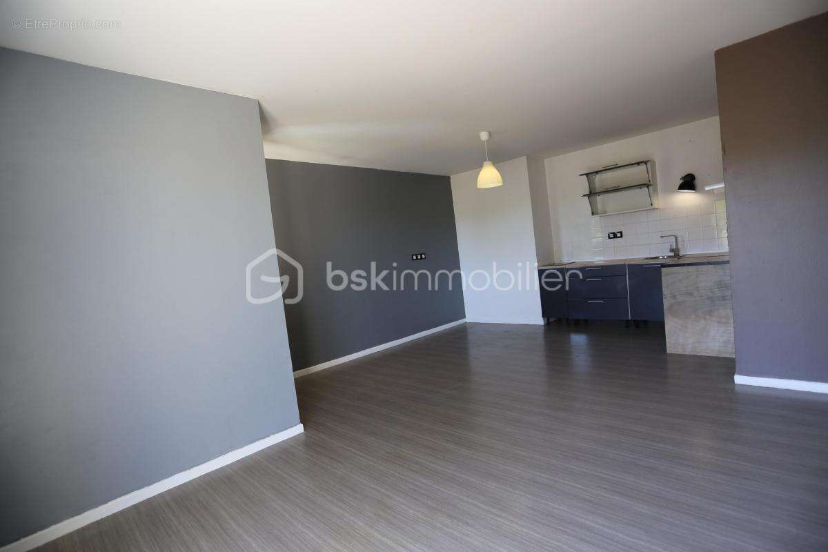Appartement à SALLAUMINES