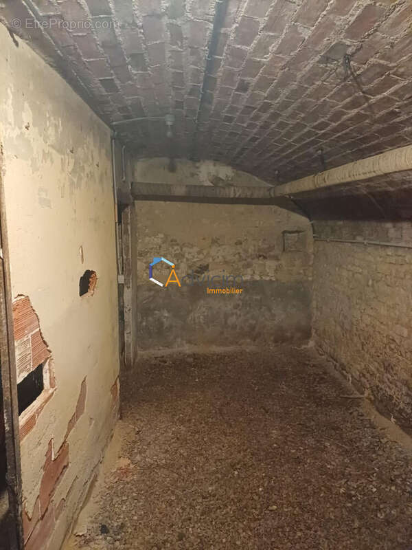 cave voutée - Maison à SEIGNELAY