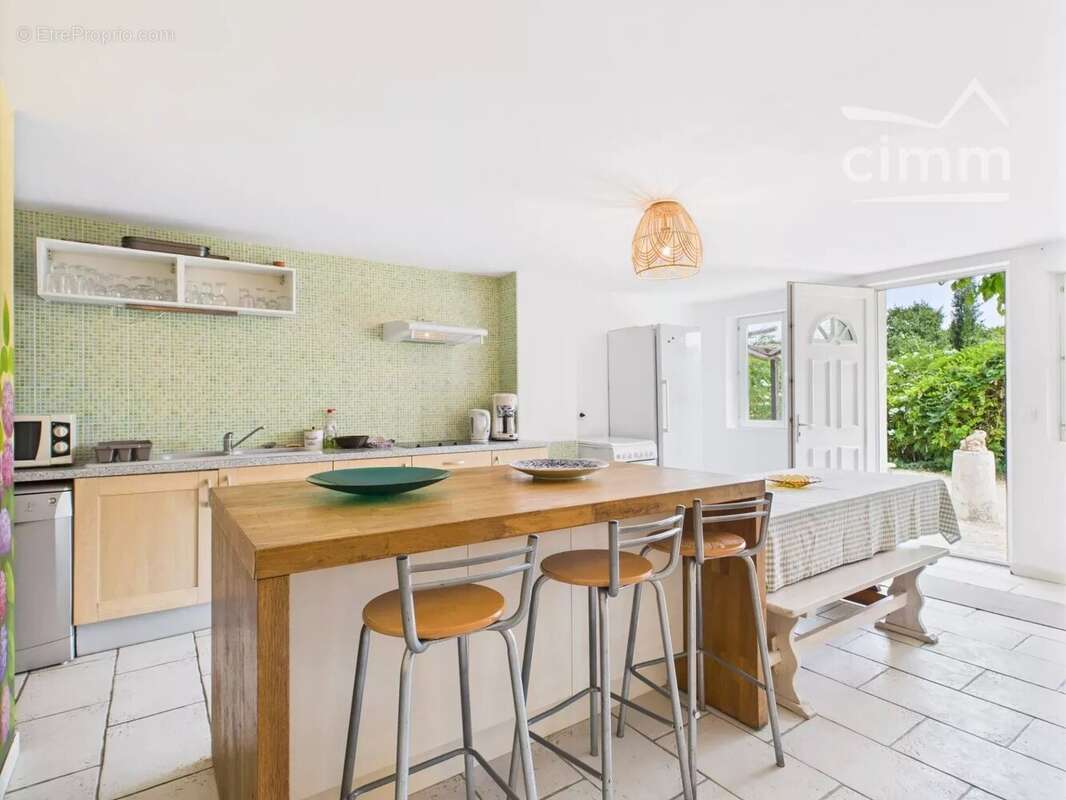 Maison à MOLIERES-SUR-CEZE