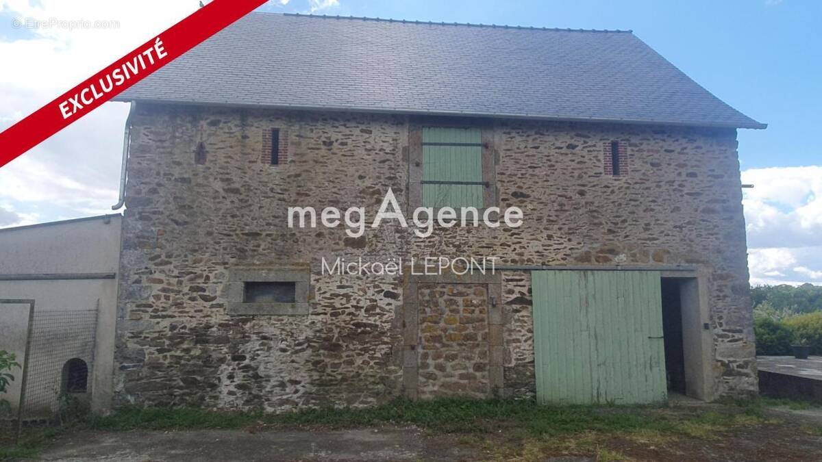 Maison à LE GENEST-SAINT-ISLE