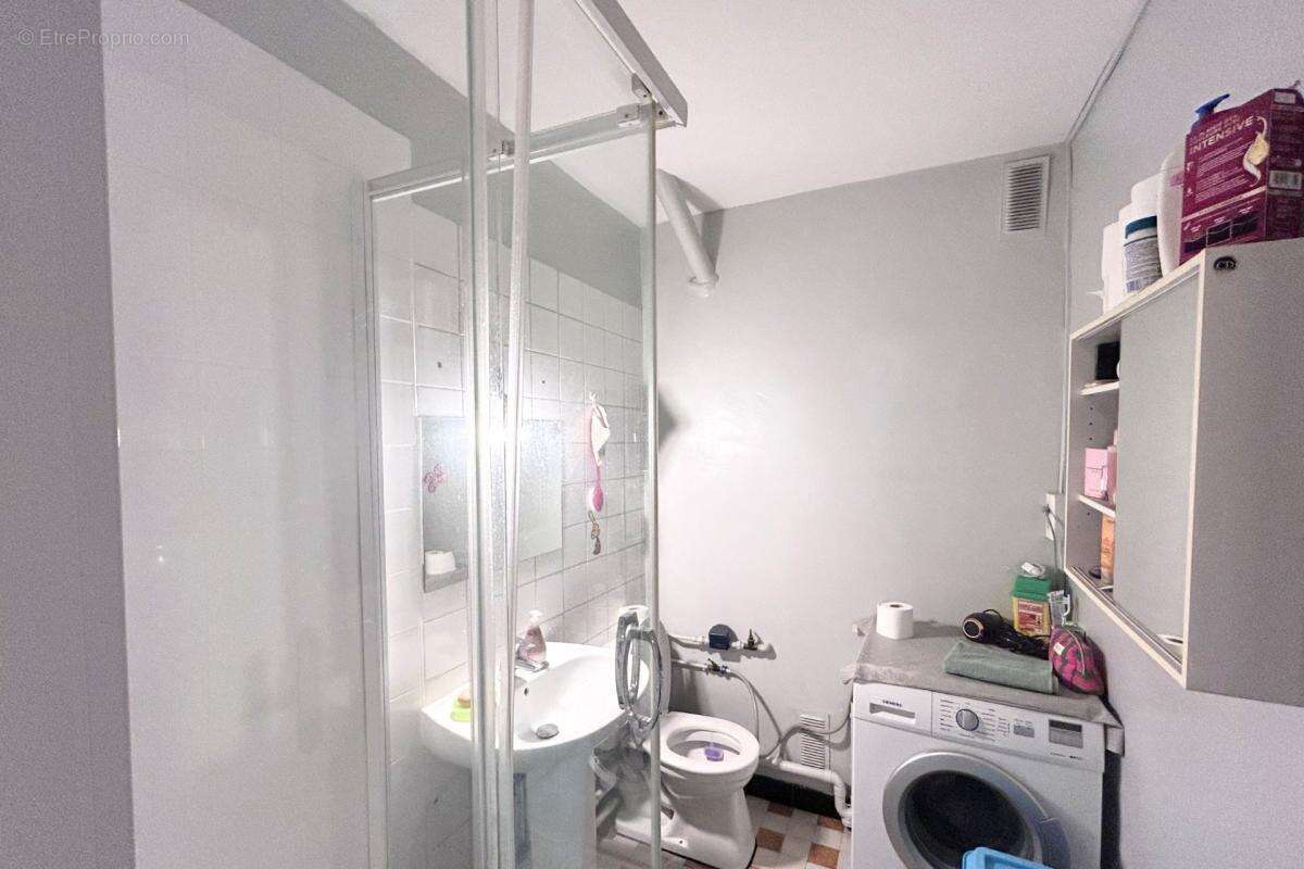 Appartement à vendre 2 pièces lyon 8eme arrondissement (69) - balcon - parking - cave - proche des commodites - photo 5