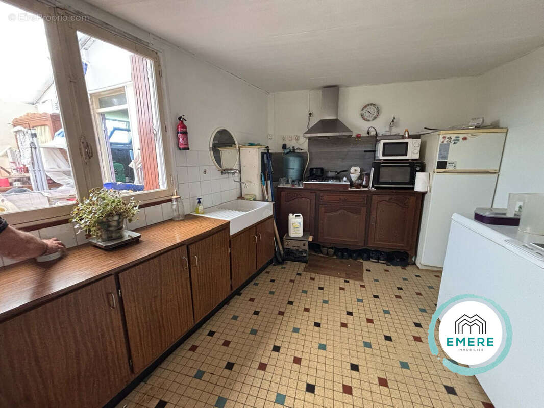 Maison à SAINT-AUBIN-DE-TERREGATTE