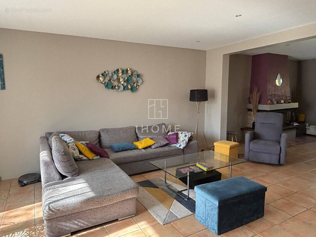 Maison à SAINT-SATURNIN