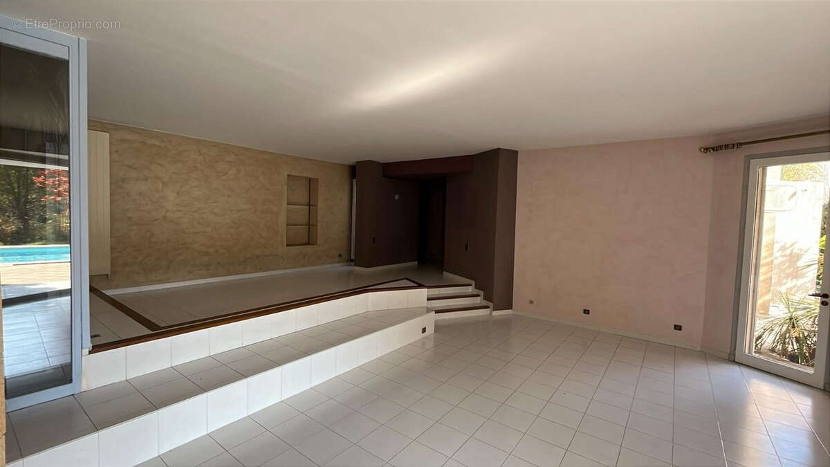Maison à CHOMERAC