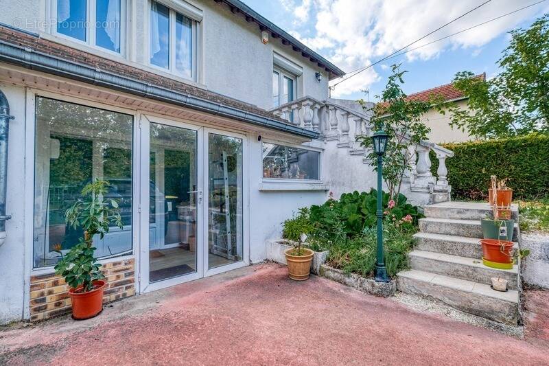 Maison à NANTEUIL-LES-MEAUX