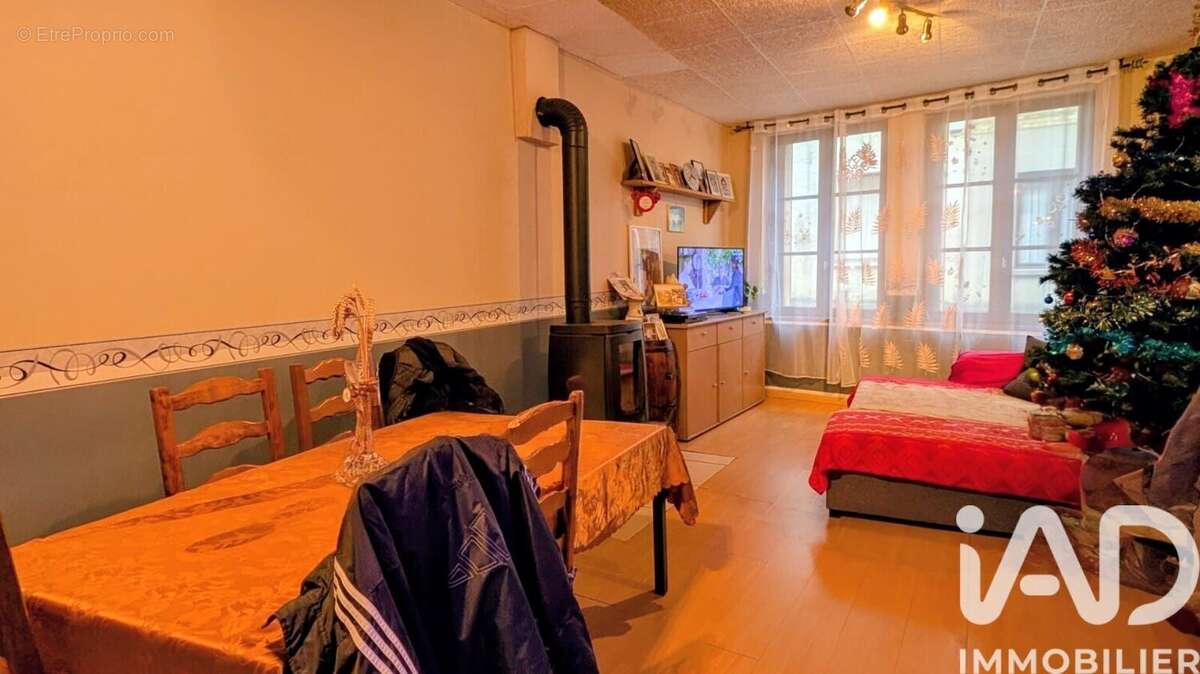 Photo 4 - Maison à NEUILLY-SAINT-FRONT