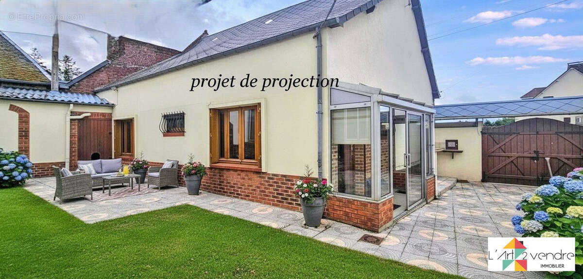 Maison à MAIGNELAY-MONTIGNY