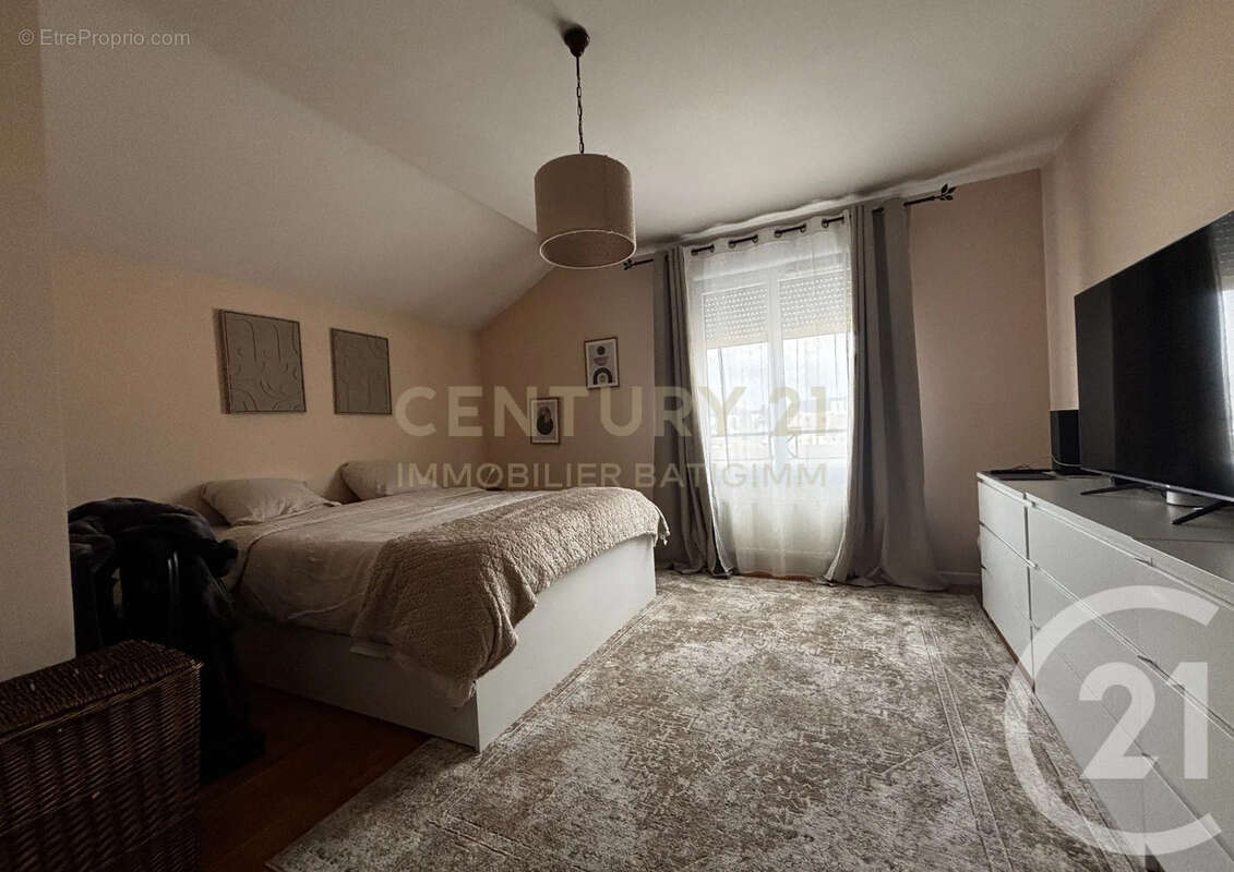 Appartement à BOURGOIN-JALLIEU