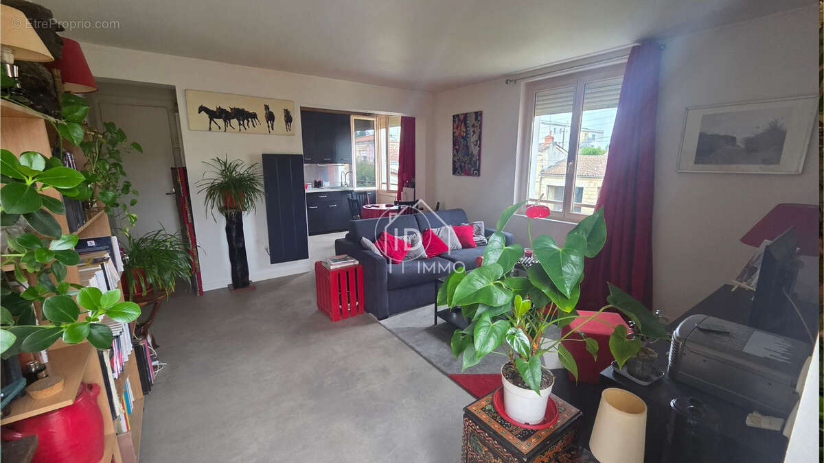 Maison à MONTPON-MENESTEROL