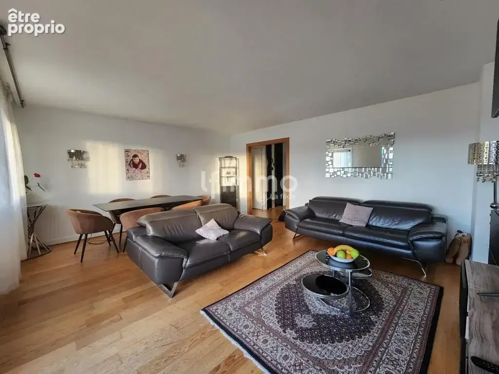 Photo Appartement à Saint-Maur-Des-Fosses au prix de 379 000€