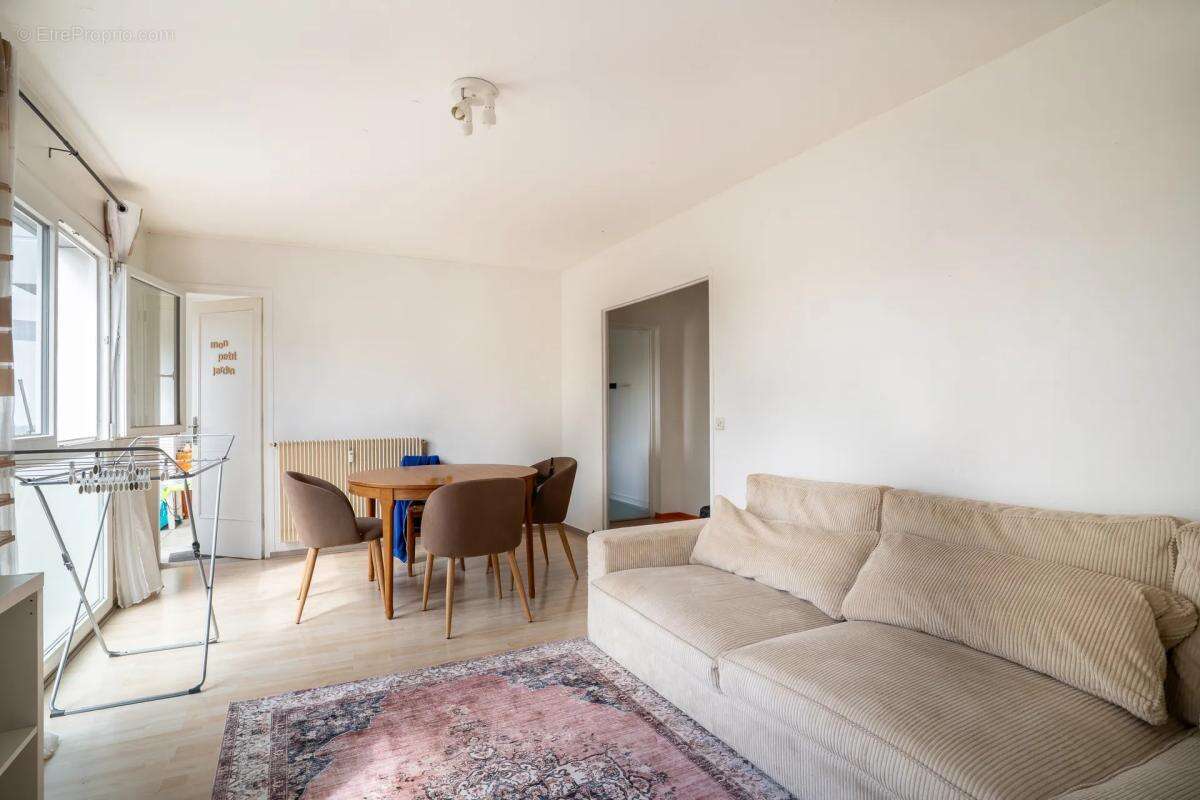 Appartement de 4 pièces de 81 m² à Déville-lès-Rouen - photo 2