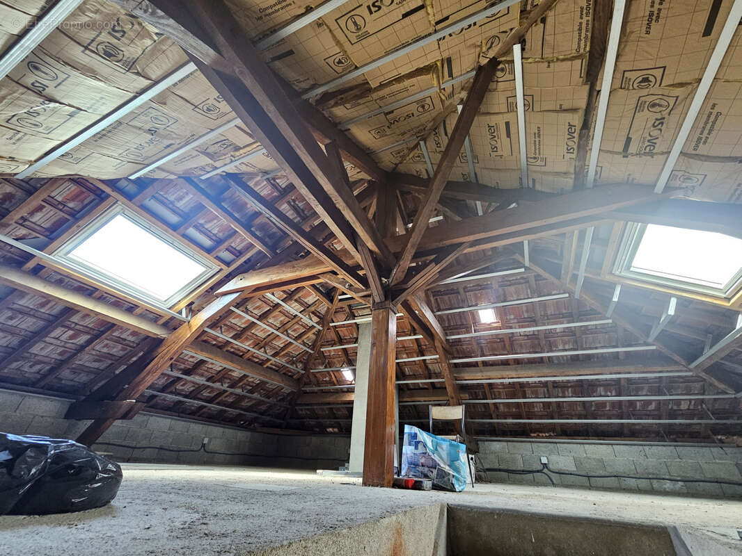 Maison à CHATEAUNEUF-LA-FORET