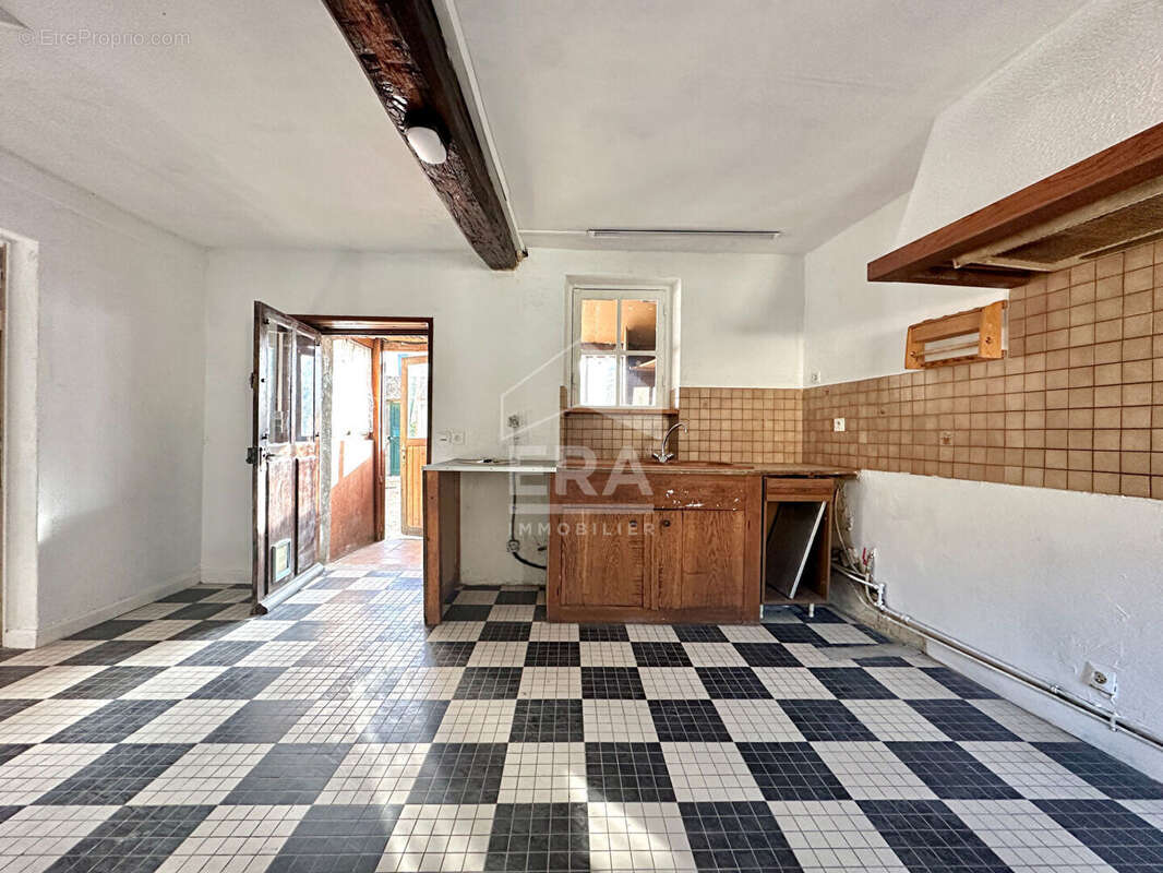 Maison à LORREZ-LE-BOCAGE-PREAUX