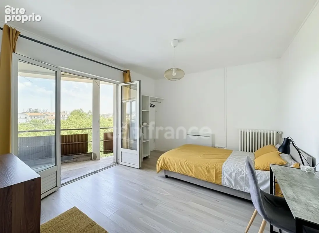Appartement 6 pièces - Bd Talabot - photo 9