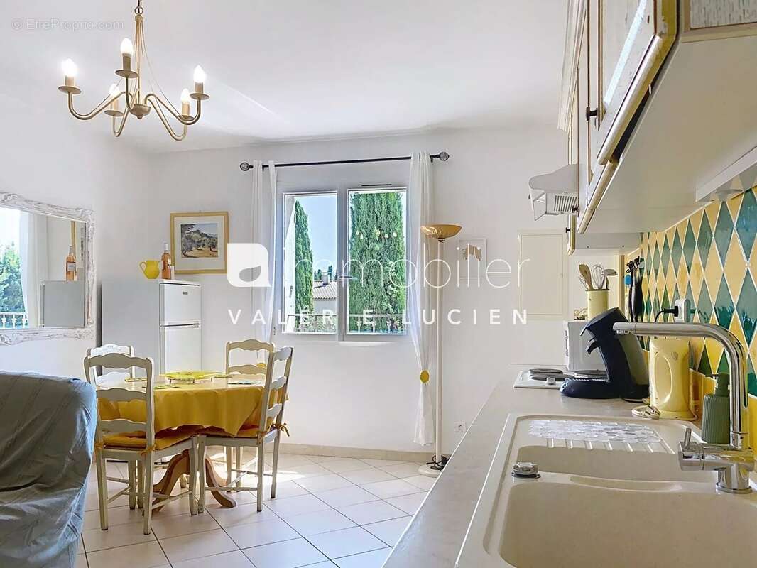 Appartement lumineux avec vue sur la piscine dans une résidence sécurisée - photo 5
